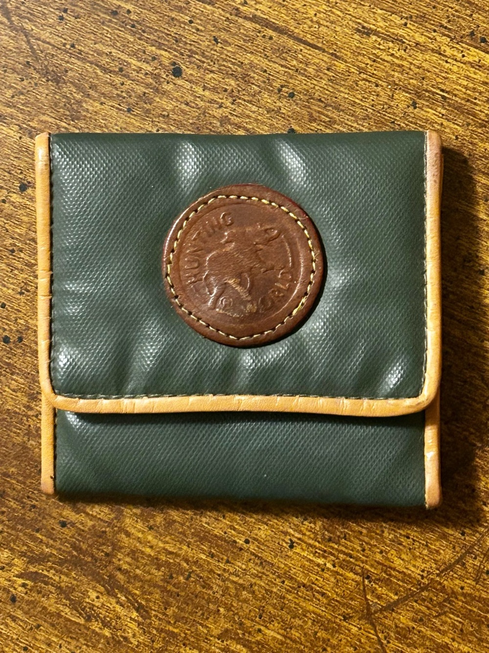 Vintage Hunting World Mini Green Coin Wallet (FLAW - STITCHING PLS READ)